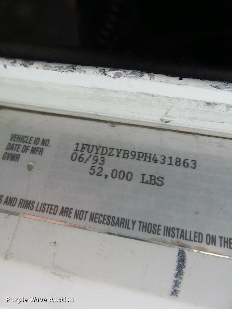 image for item DB1398 1993 Freightliner FLD semi truck