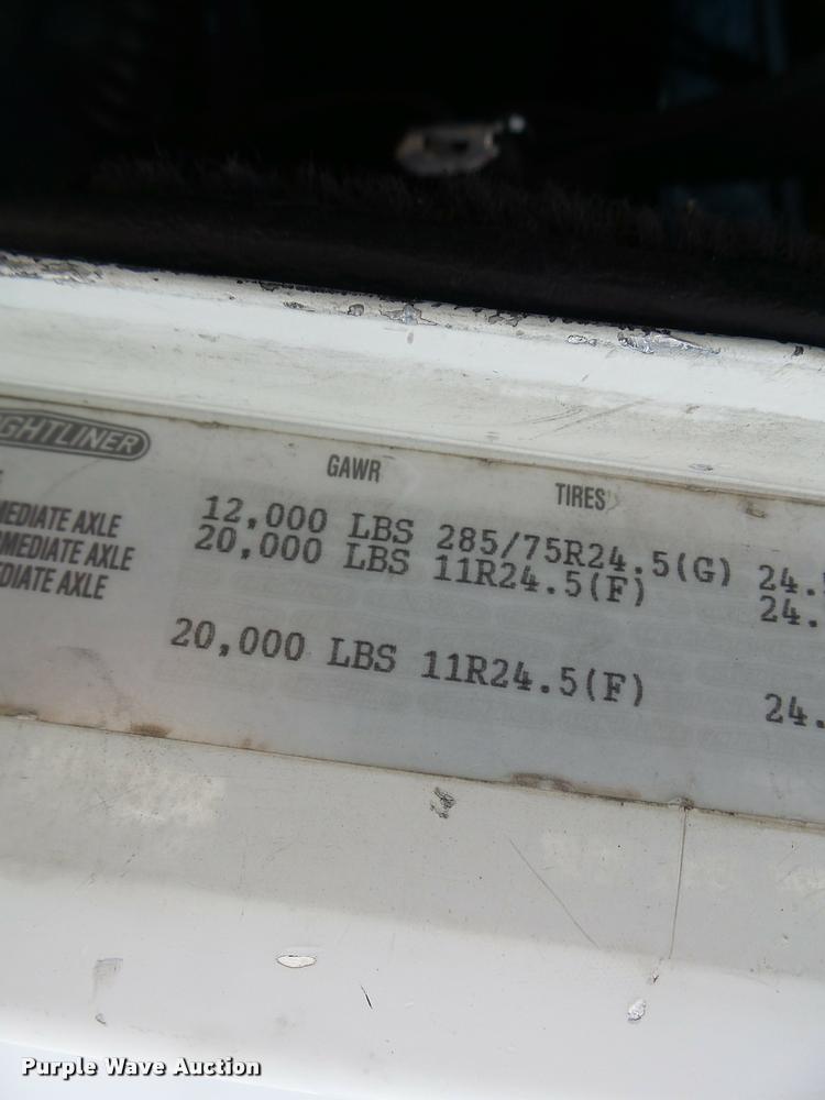 image for item DB1398 1993 Freightliner FLD semi truck