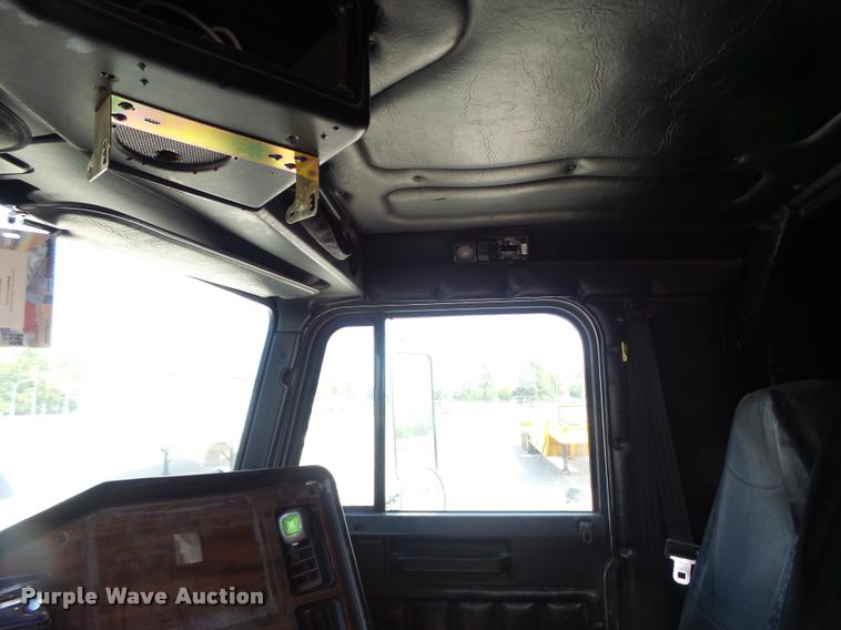 image for item DB1398 1993 Freightliner FLD semi truck