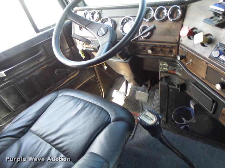 image for item DB1398 1993 Freightliner FLD semi truck