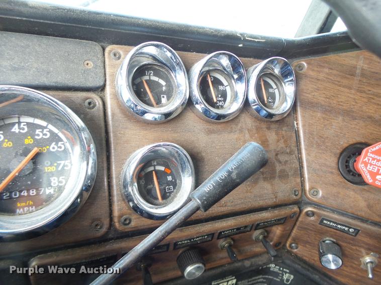 image for item DB1398 1993 Freightliner FLD semi truck