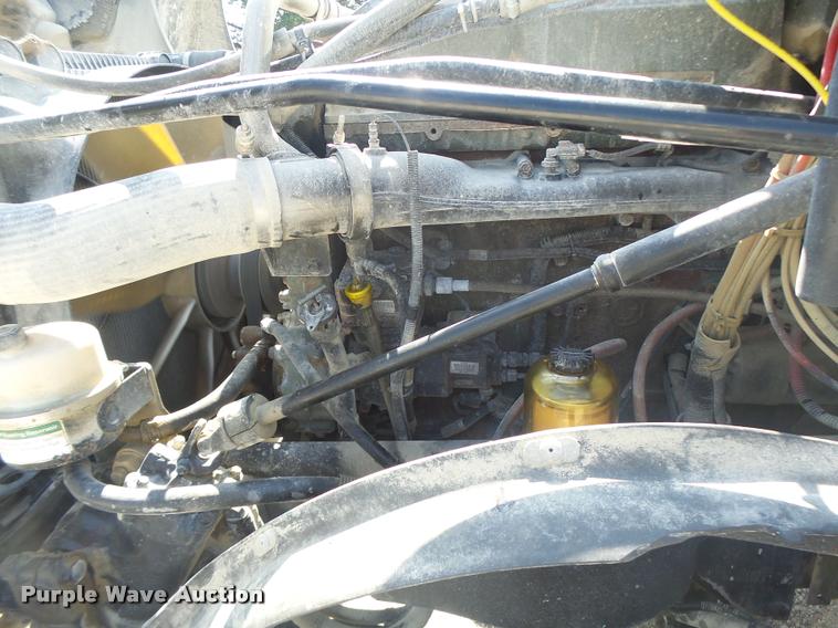 image for item DB1411 2005 Freightliner Columbia semi truck