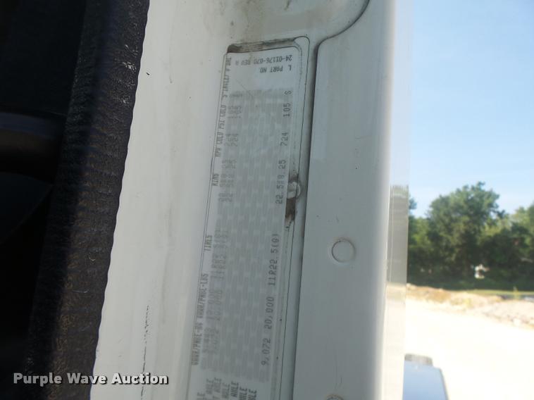 image for item DB1411 2005 Freightliner Columbia semi truck