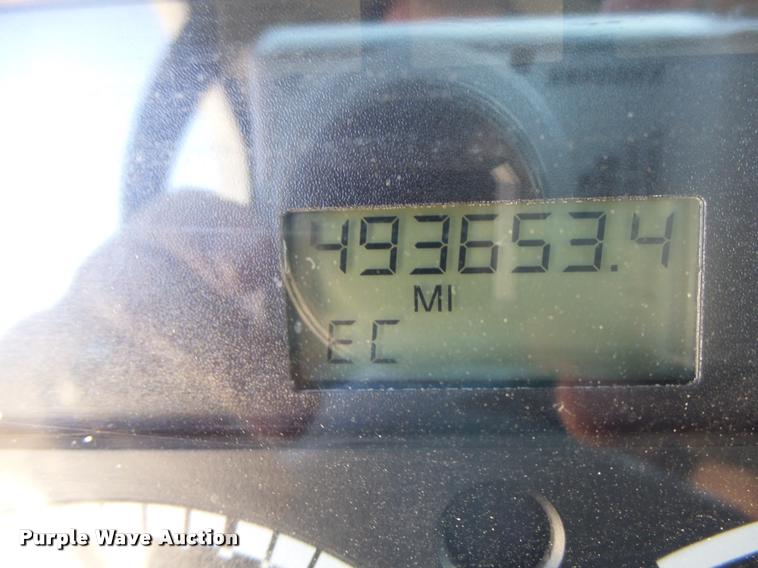 image for item DB1411 2005 Freightliner Columbia semi truck