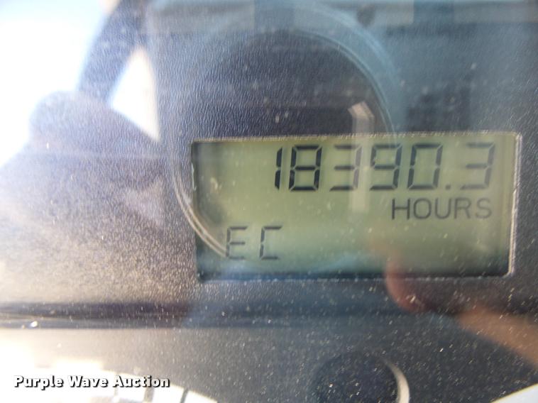 image for item DB1411 2005 Freightliner Columbia semi truck