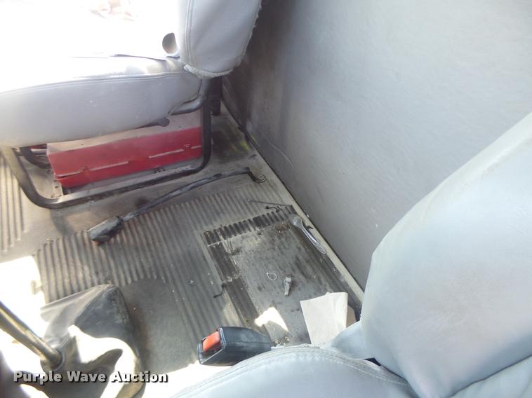 image for item DB1411 2005 Freightliner Columbia semi truck