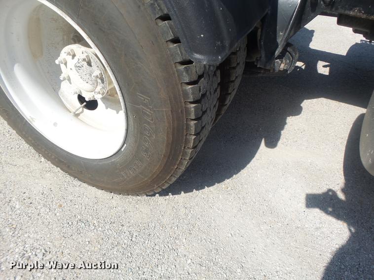 image for item DB1412 2007 Freightliner Columbia semi truck