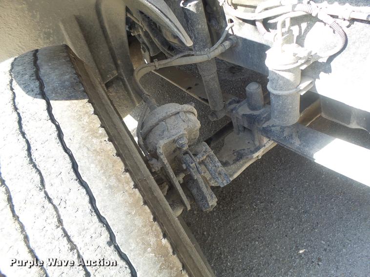 image for item DB1412 2007 Freightliner Columbia semi truck