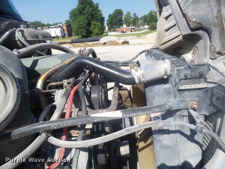 image for item DB1412 2007 Freightliner Columbia semi truck