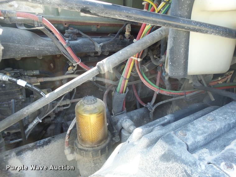 image for item DB1412 2007 Freightliner Columbia semi truck