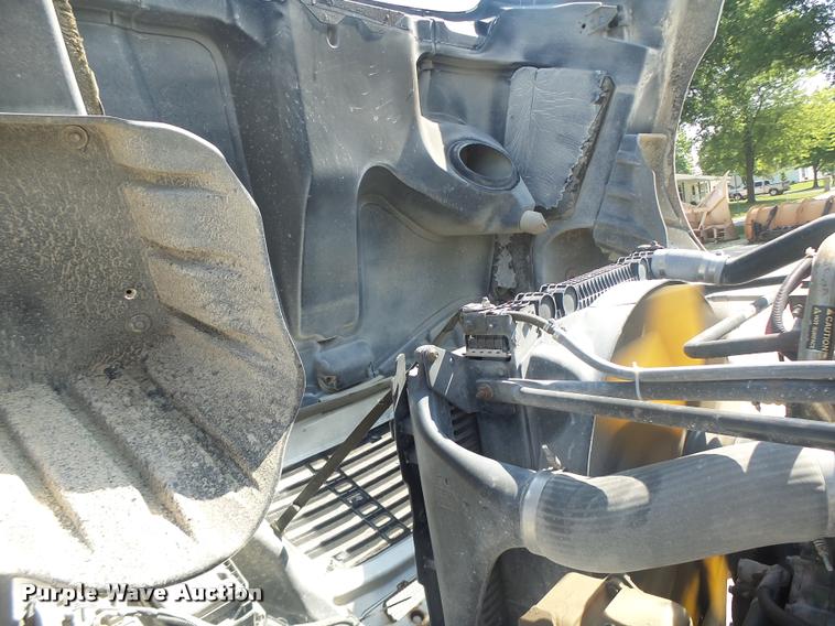 image for item DB1412 2007 Freightliner Columbia semi truck