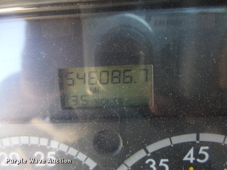 image for item DB1412 2007 Freightliner Columbia semi truck