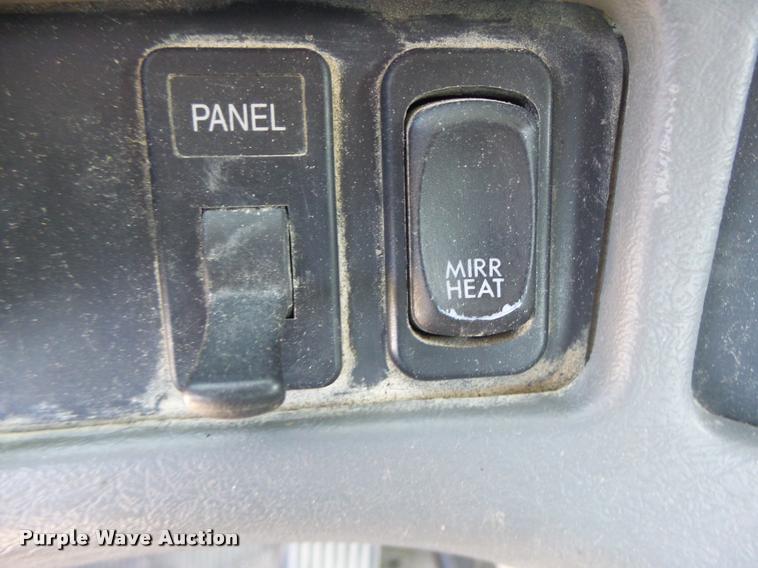 image for item DB1412 2007 Freightliner Columbia semi truck