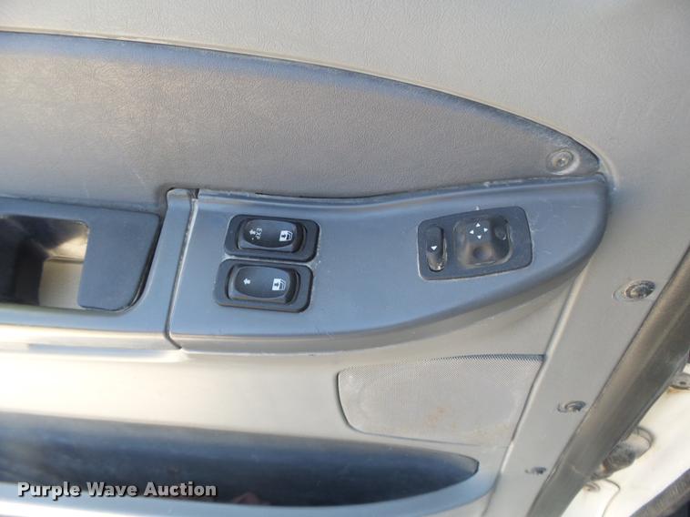 image for item DB1412 2007 Freightliner Columbia semi truck