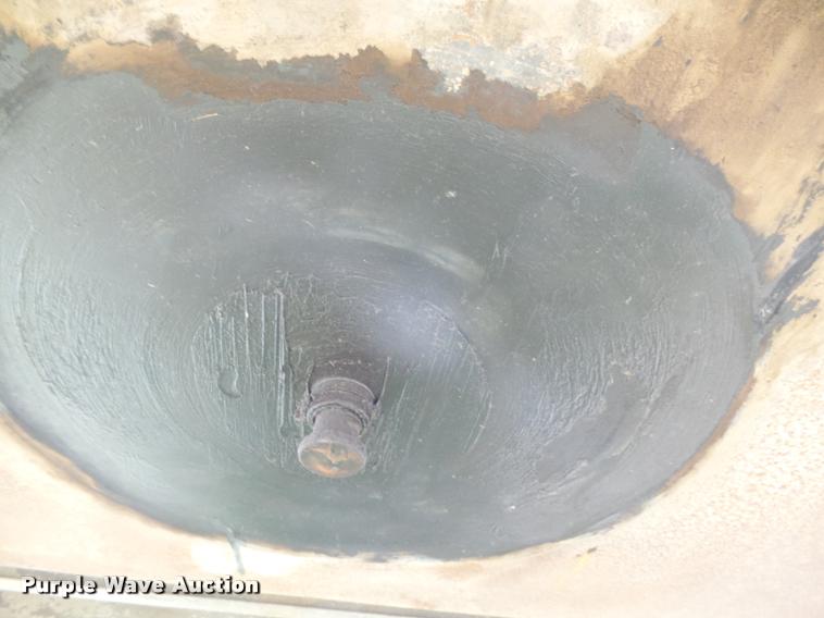 image for item DB2713 1982 Hopp triple hopper bottom grain trailer