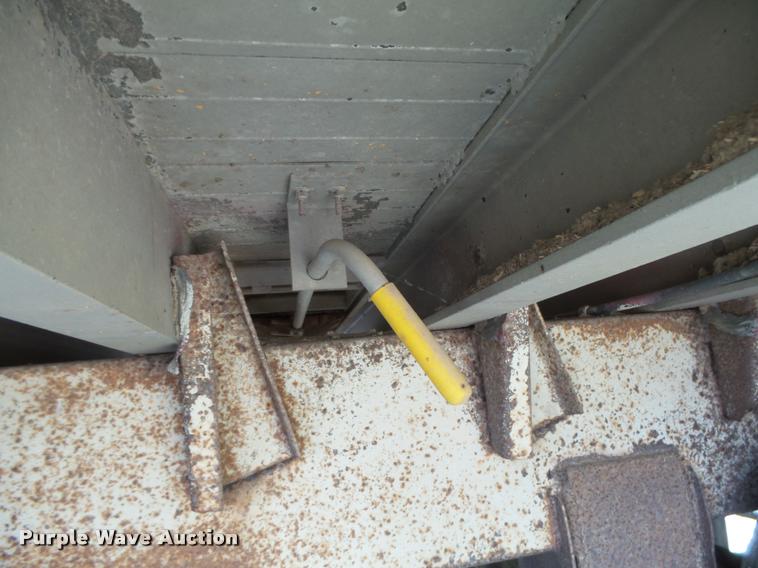 image for item DB2713 1982 Hopp triple hopper bottom grain trailer