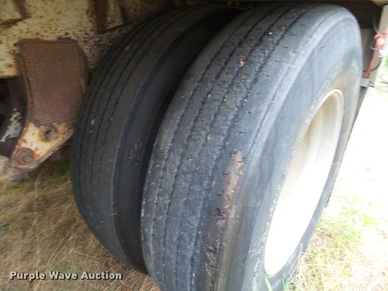 image for item DB2713 1982 Hopp triple hopper bottom grain trailer