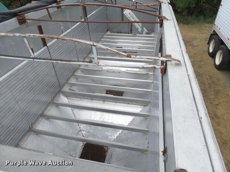 image for item DB2713 1982 Hopp triple hopper bottom grain trailer