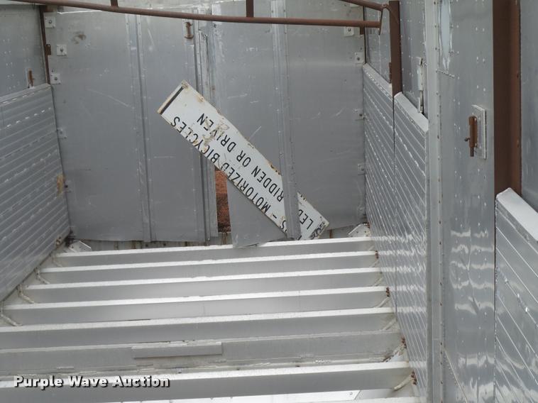 image for item DB2713 1982 Hopp triple hopper bottom grain trailer