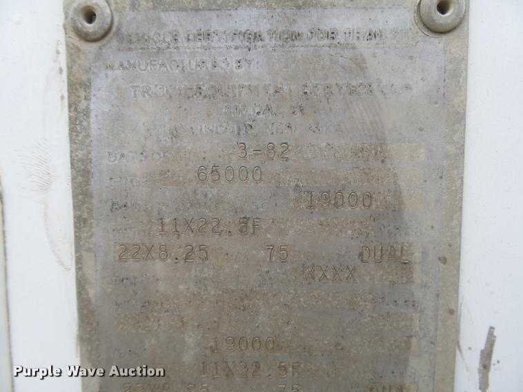 image for item DB2713 1982 Hopp triple hopper bottom grain trailer