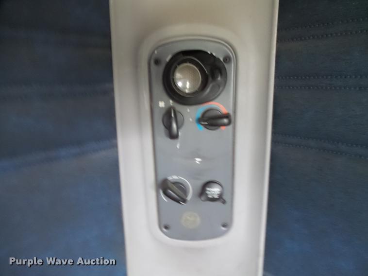 image for item DB2715 2001 Freightliner Columbia 120 semi truck