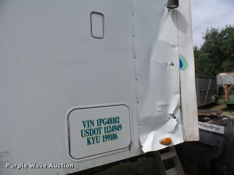 image for item DB2715 2001 Freightliner Columbia 120 semi truck