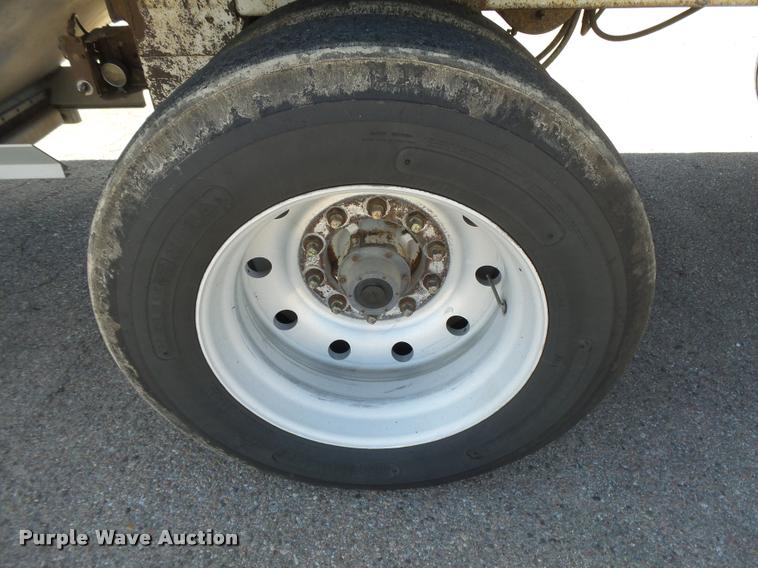 image for item DB2736 1995 Timpte double hopper bottom grain trailer