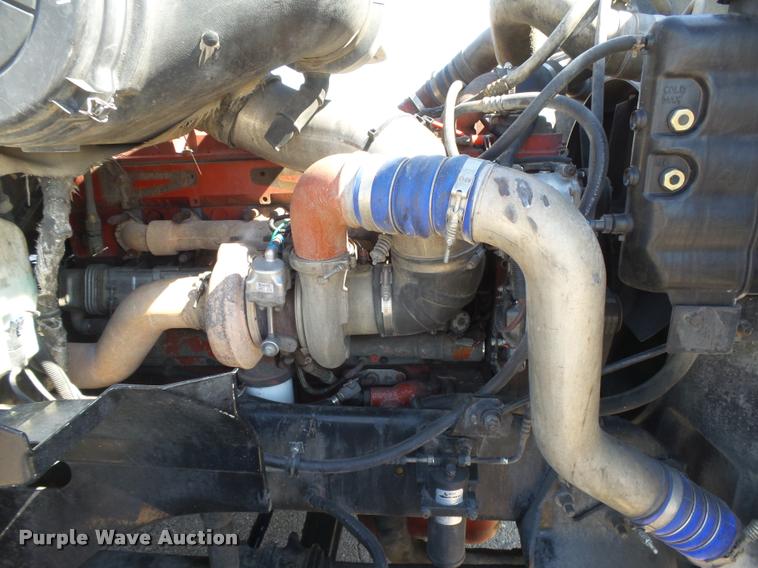 image for item DB2737 2007 International 9400i semi truck