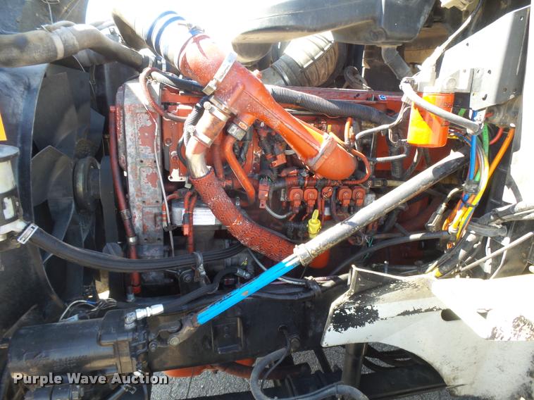 image for item DB2737 2007 International 9400i semi truck