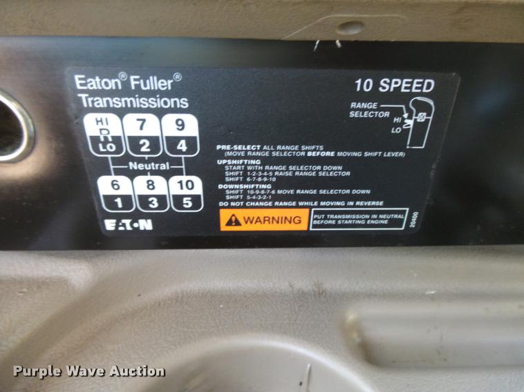 image for item DB2737 2007 International 9400i semi truck