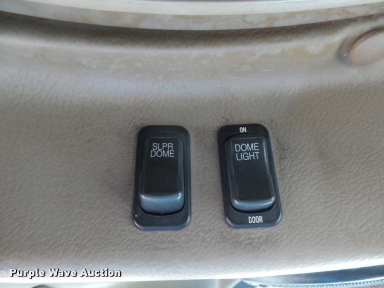 image for item DB2737 2007 International 9400i semi truck