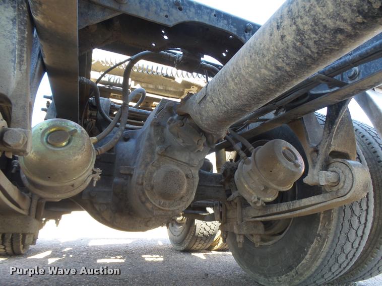 image for item DB2737 2007 International 9400i semi truck