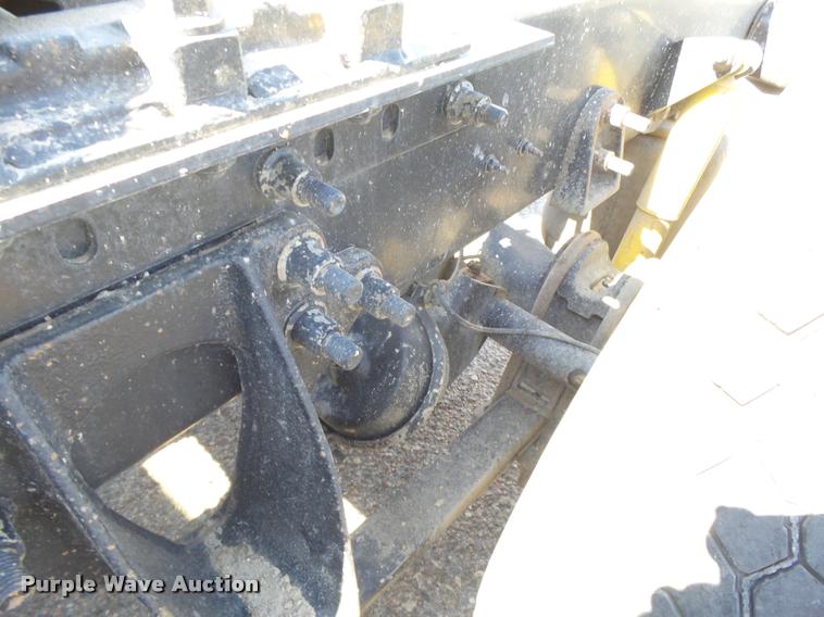 image for item DB2737 2007 International 9400i semi truck