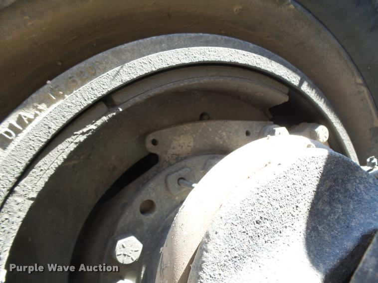 image for item DB2737 2007 International 9400i semi truck