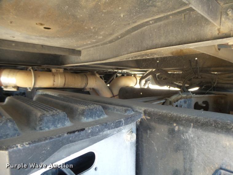 image for item DB2737 2007 International 9400i semi truck