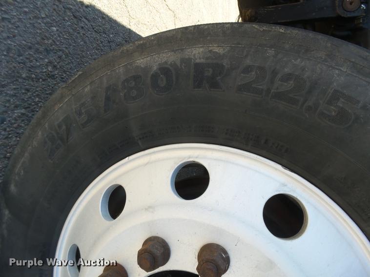 image for item DB2737 2007 International 9400i semi truck