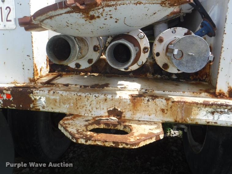 image for item DB3908 1981 Troxel tank trailer