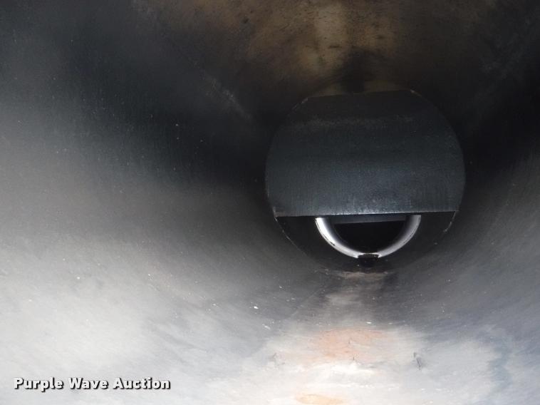 image for item DB3908 1981 Troxel tank trailer