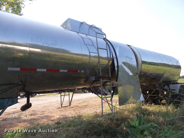 image for item DB7437 1979 Progress M301 tank trailer