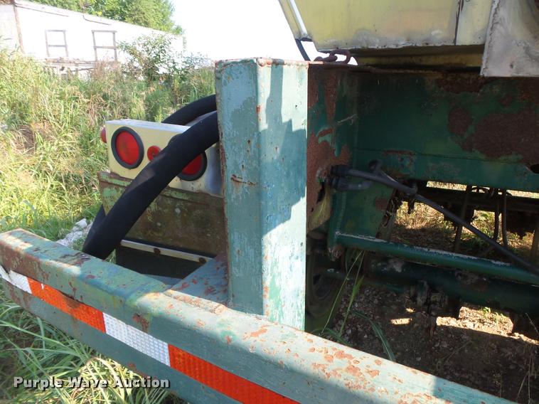 image for item DB7437 1979 Progress M301 tank trailer