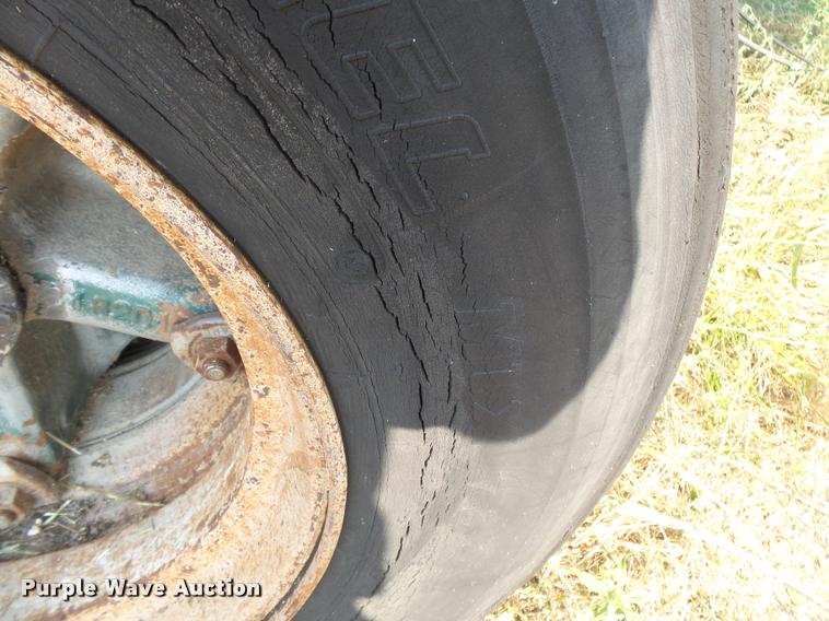 image for item DB7437 1979 Progress M301 tank trailer