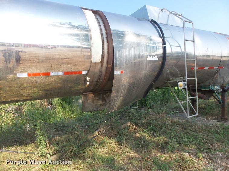 image for item DB7437 1979 Progress M301 tank trailer