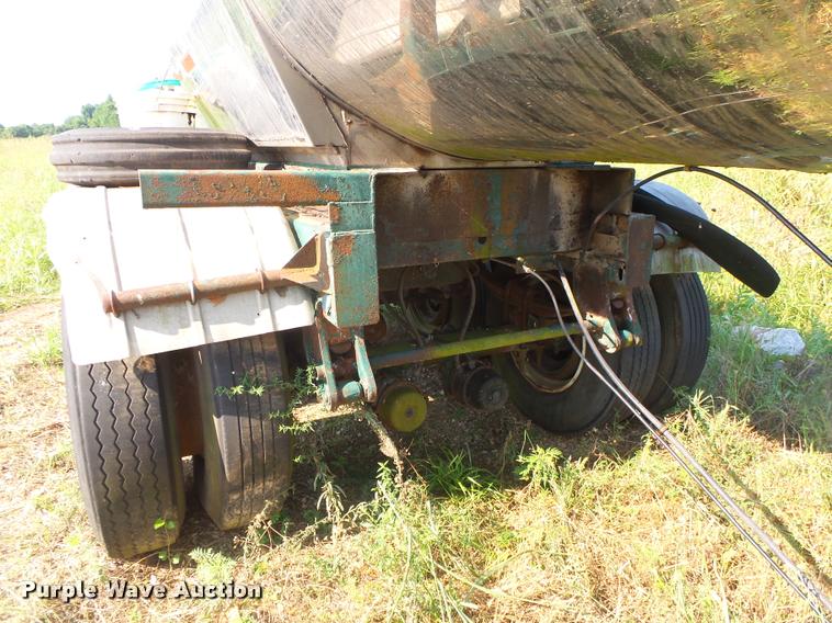 image for item DB7437 1979 Progress M301 tank trailer