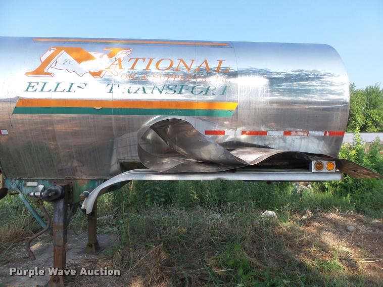 image for item DB7437 1979 Progress M301 tank trailer