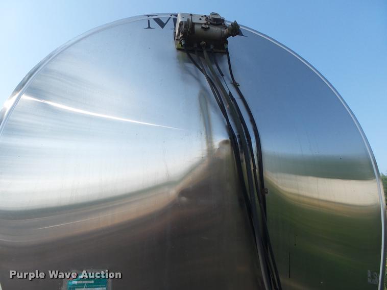 image for item DB7437 1979 Progress M301 tank trailer