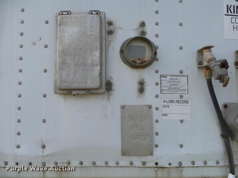 image for item DB7443 1995 Monon dry van trailer