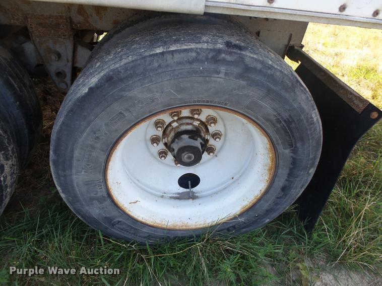 image for item DB7443 1995 Monon dry van trailer