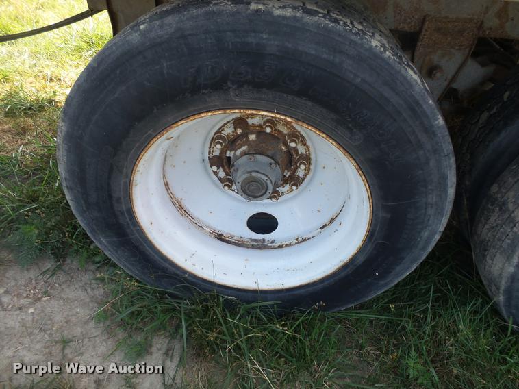 image for item DB7443 1995 Monon dry van trailer