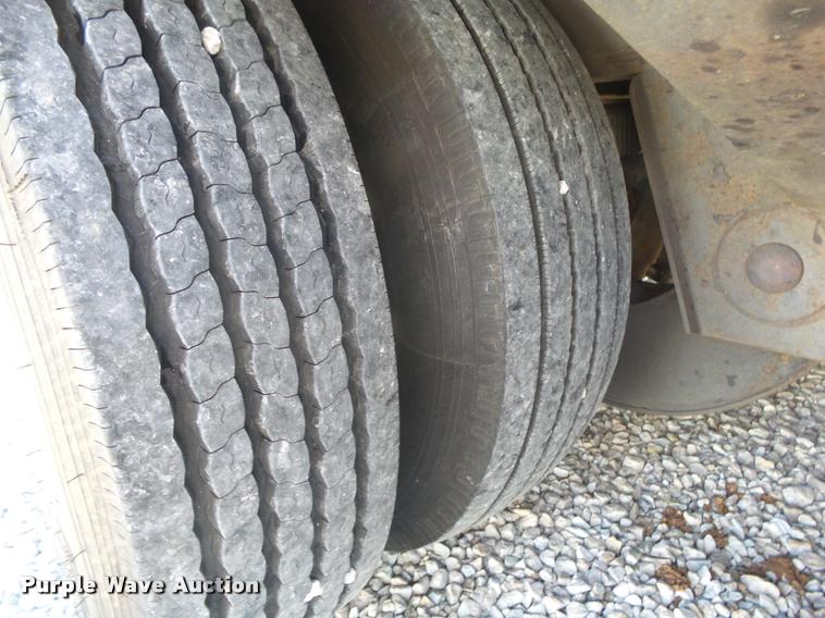 image for item DB7445 1996 Doonan drop deck trailer