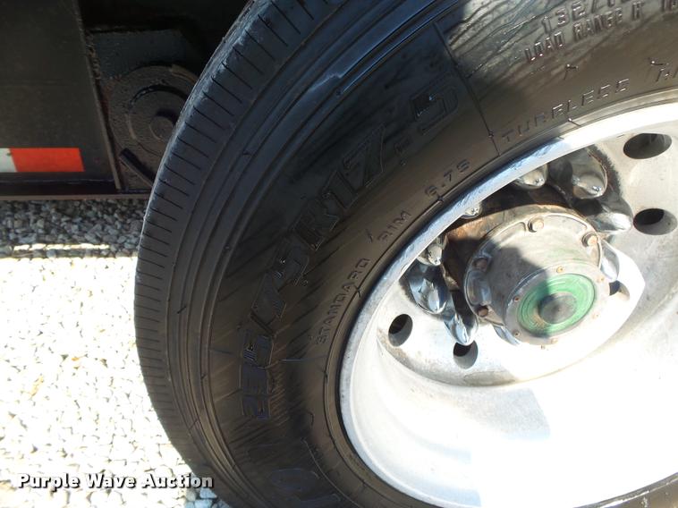 image for item DB7446 2001 Doonan drop deck trailer